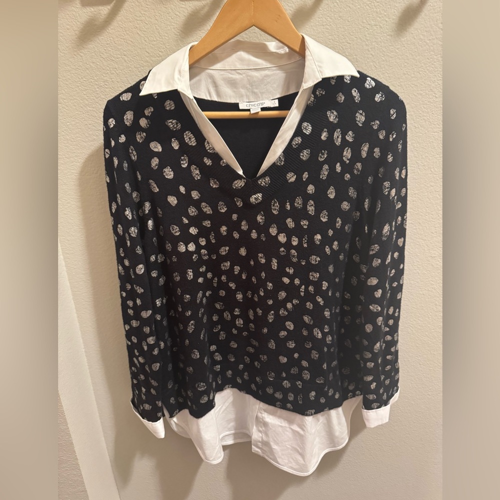 Chicos Womens Foil Polka Dot Built-In Shirt Knit Sweater Size 2 EUC